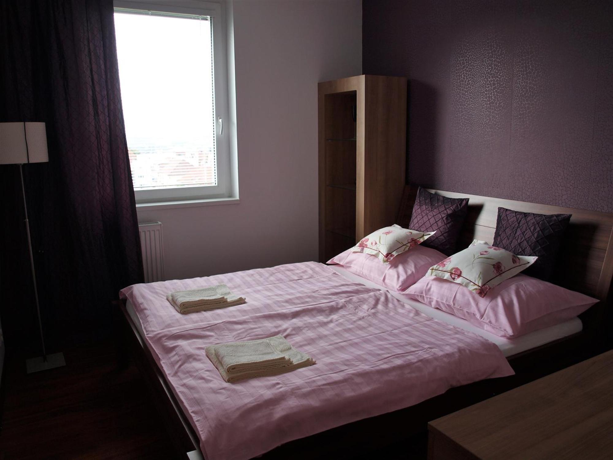 Apartman Drahovice カルロヴィ・ヴァリ エクステリア 写真